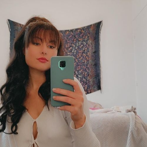 Larissa_redlips MYM