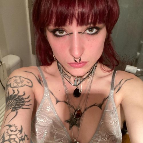 Bellaatrixx MYM