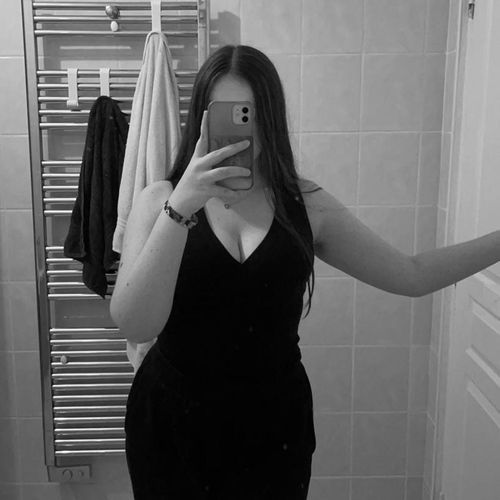Juliaa_69 MYM