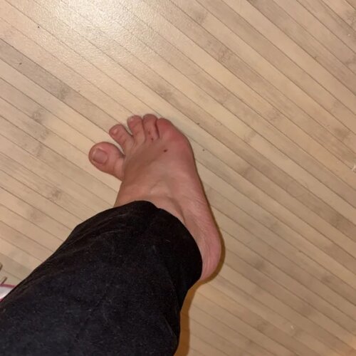 Pieds3899 MYM