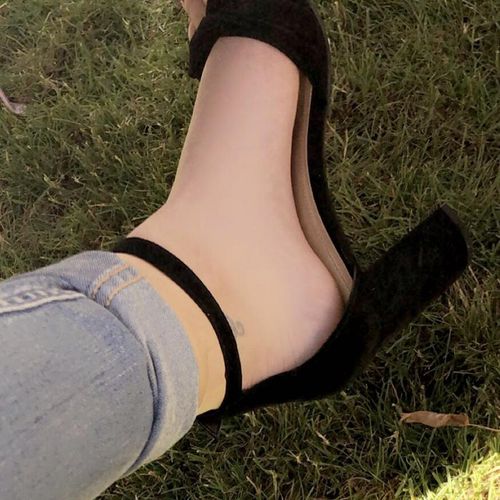 Lola37 MYM