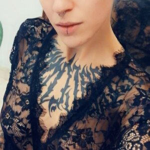 Acd_queen mym
