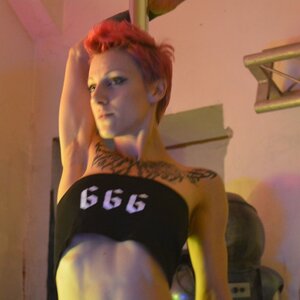 Acd_queen mym