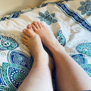 Alice_feet_fun mym