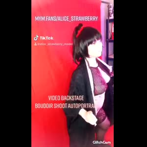 Alice_strawberry mym