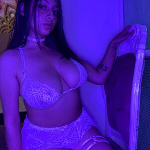 Alix_roj mym