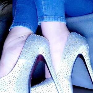 Alyne_show mym