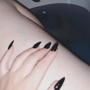 Alyne_show mym