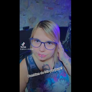 Alyson_hot mym