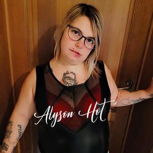 Alyson_hot mym