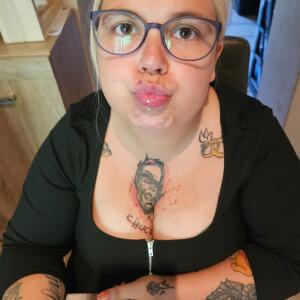 Alyson_hot mym