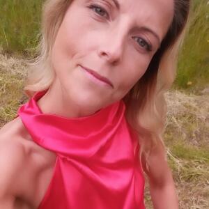 Ana_devil mym