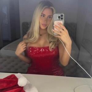 Antonia_rot mym
