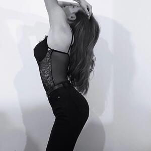 Asia__j mym