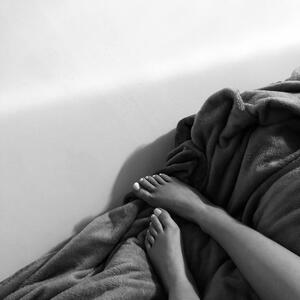 Aurora_feet mym
