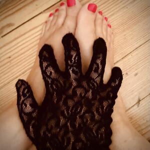 Aux-pieds-d-ava mym