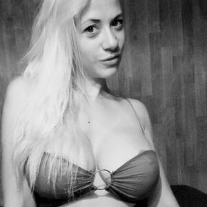 Ava_white mym