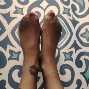 Beauty_of_feet_girl mym
