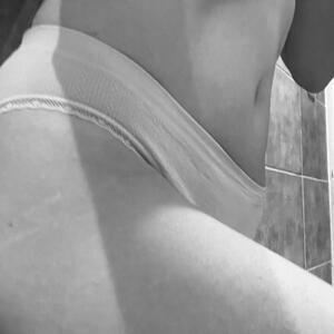 Bella_83 mym