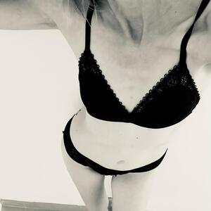 Bella_83 mym
