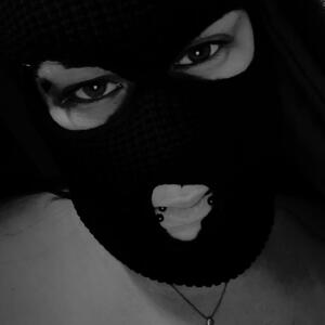 Black_kitty90 mym