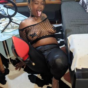 Black_lilie mym