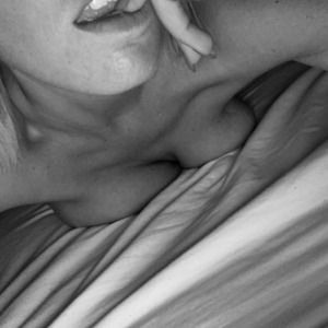 Blonde_hot mym
