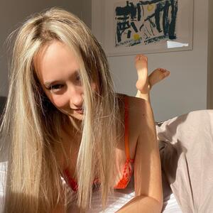 Blondedouce mym