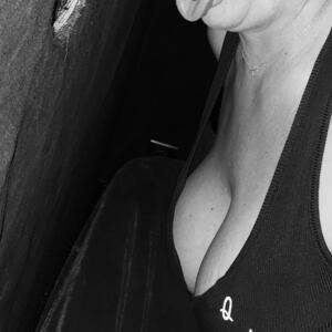 Blondegloryhole mym