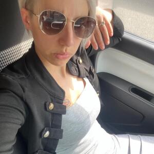 Blondie_tiffany mym