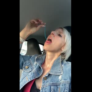 Blondie_tiffany mym
