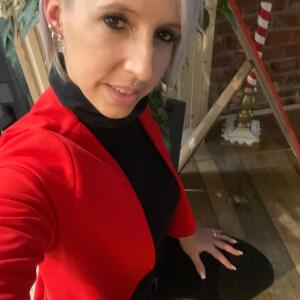 Blondie_tiffany mym