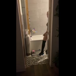 Blondie_tiffany mym