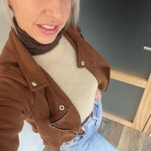 Blondie_tiffany mym