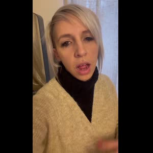 Blondie_tiffany mym