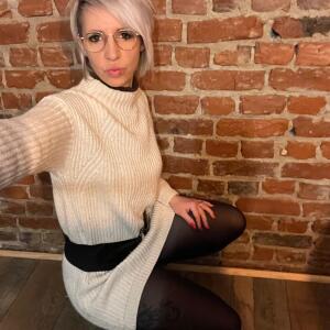 Blondie_tiffany mym