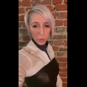 Blondie_tiffany mym