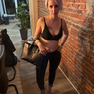 Blondie_tiffany mym