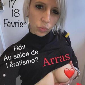 Blondie_tiffany mym