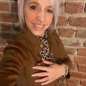 Blondie_tiffany mym
