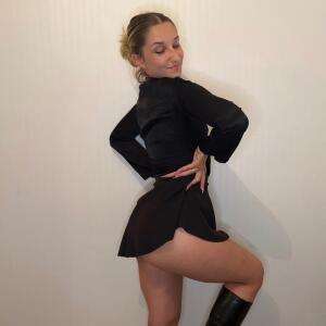 Blondiie_off mym
