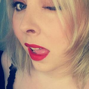 Blondiie_x mym