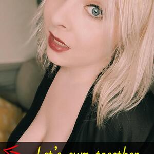 Blondiie_x mym