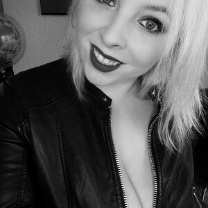 Blondiie_x mym