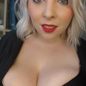 Blondiie_x mym