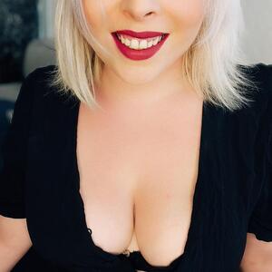 Blondiie_x mym