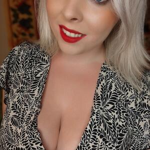 Blondiie_x mym