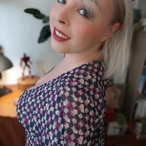 Blondiie_x mym