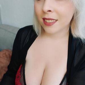 Blondiie_x mym