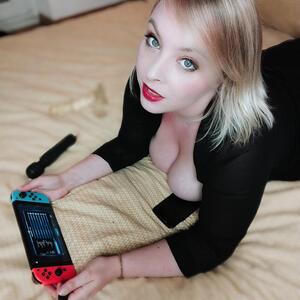 Blondiie_x mym